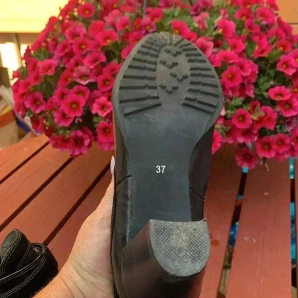 Fugitive Black Suede and Leather Ankle Boot w 2 1/2” heel Unique Velcro Fastener - Picture 5 of 6